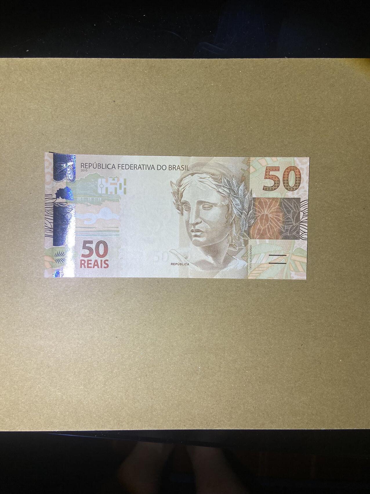 【炜奕收藏】，第十八期 巴西新版50雷亚尔，UNC品相，双尾33