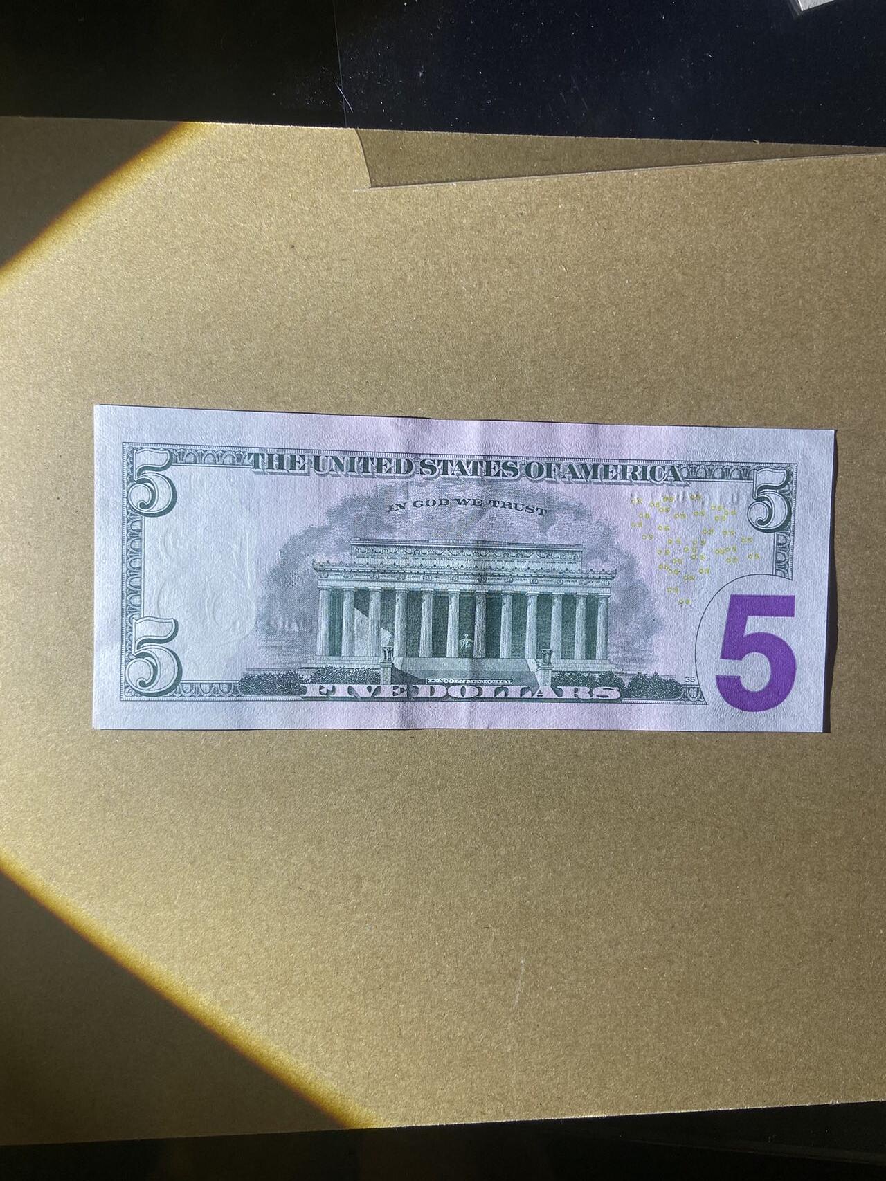 【炜奕收藏】，第十八期 5美元，UNC-品相，轻微软折