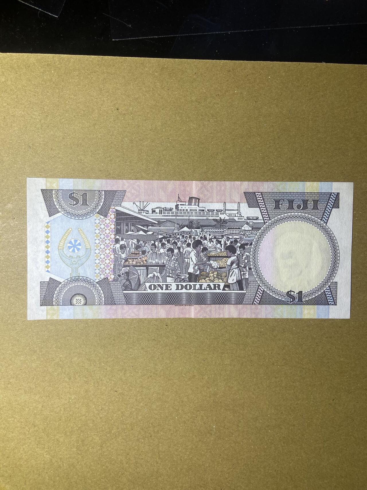 【炜奕收藏】，第十八期 斐济早期1元，AU品相