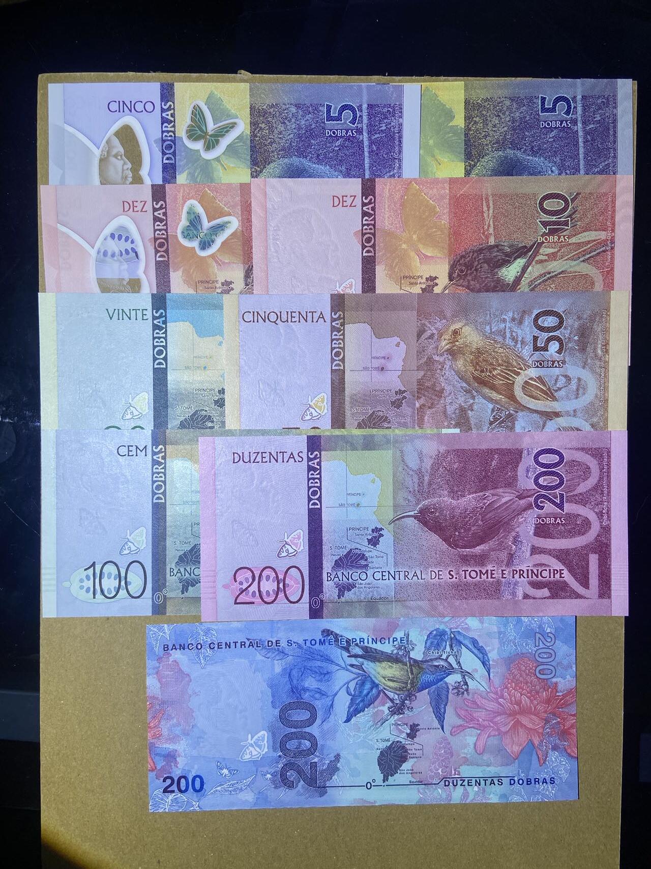 【炜奕收藏】，第十八期 圣多美和普林西比新版纸币9枚大全套，全新UNC品相