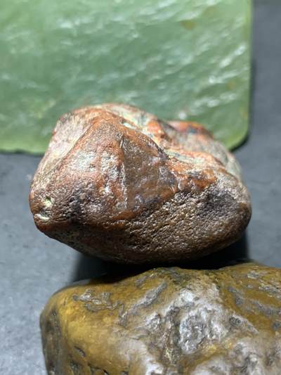 精美铁红皮冰飘开窗料南红玛瑙原石一颗 精美铁红皮冰飘开窗料南红玛瑙原石一颗