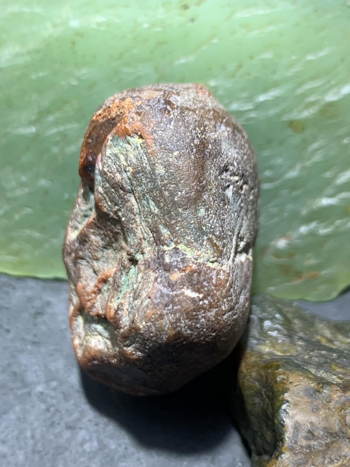 精美铁红皮冰飘开窗料南红玛瑙原石一颗
