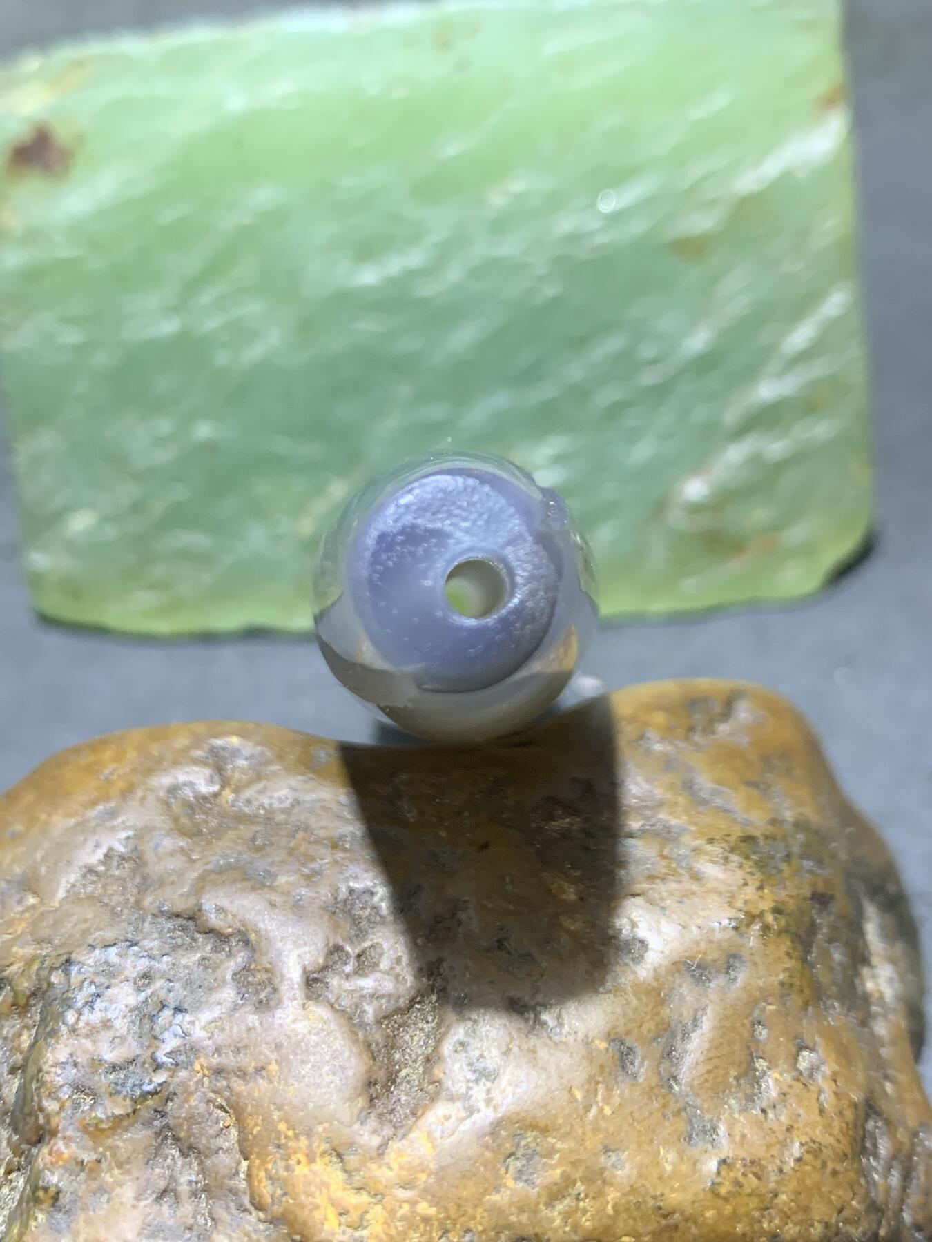 精美高玉化天眼纹巴西玛瑙手工俏色巧雕龙猫大桶珠（把件）一个