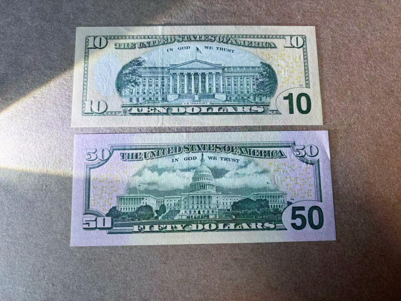 【Blue Auction】✨世界纸币精拍第575期【精】 【一组2张豹子号】美国 2013年10-50美金 UNC（有轻微压痕）
