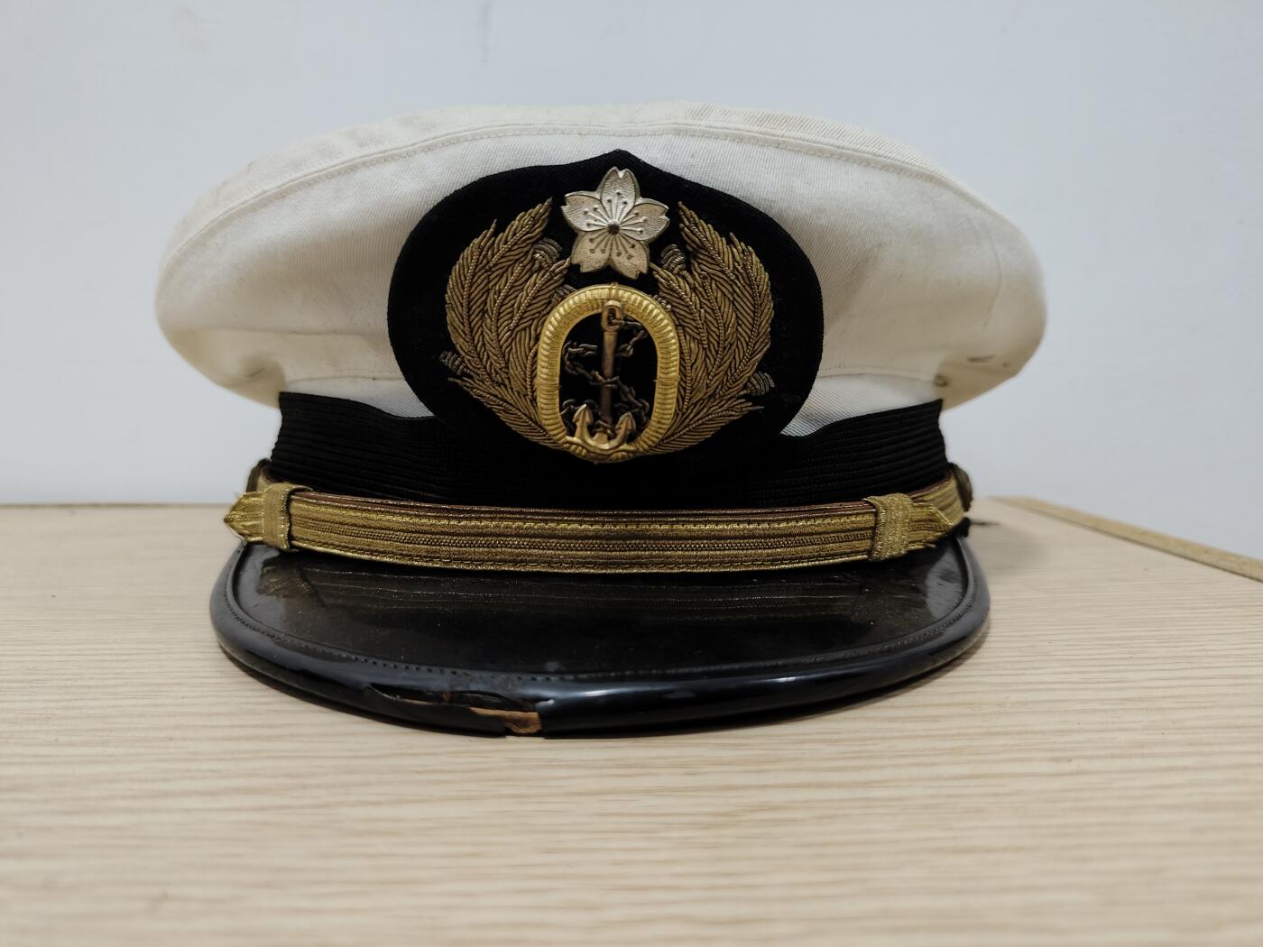 全场0元起拍 第208期 咸鱼国勋章拍卖专场 11月13日（周三）下午6：00开始 海自尉官大檐帽 57CM