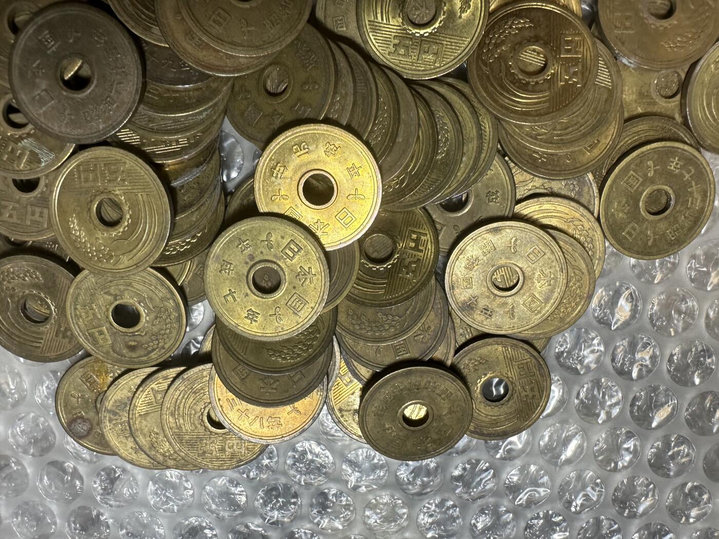 批量日本钱币，章 日本昭和时期黄铜五円100枚，大部分原光