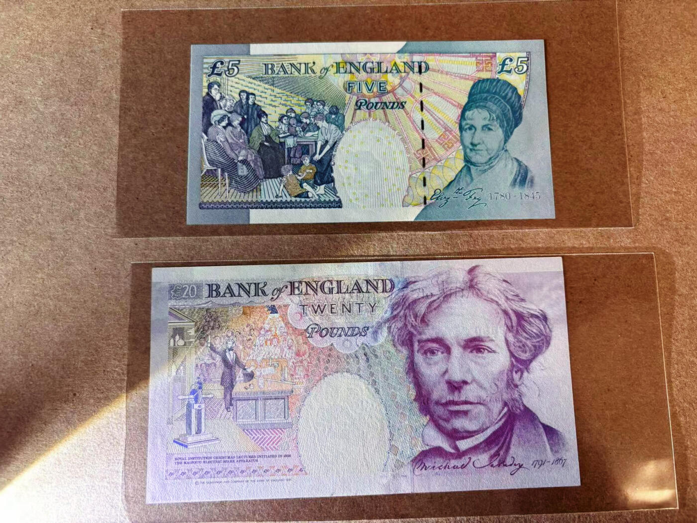【Blue Auction】✨世界纸币精拍第576期【精】 【一组2张】英国 E序列再版5镑UNC&英国 E序列初版 皇冠版20镑 AU品相