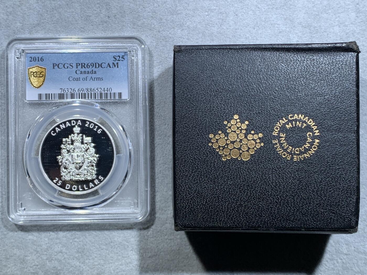《竞宝斋》第326场 周日，周一，2场连拍 （全场包邮） PCGS PR69DCAM 加拿大2016年联邦盾徽25加元精制纪念银币（克重1盎司，999纯银，限量5985枚，盒证齐全）