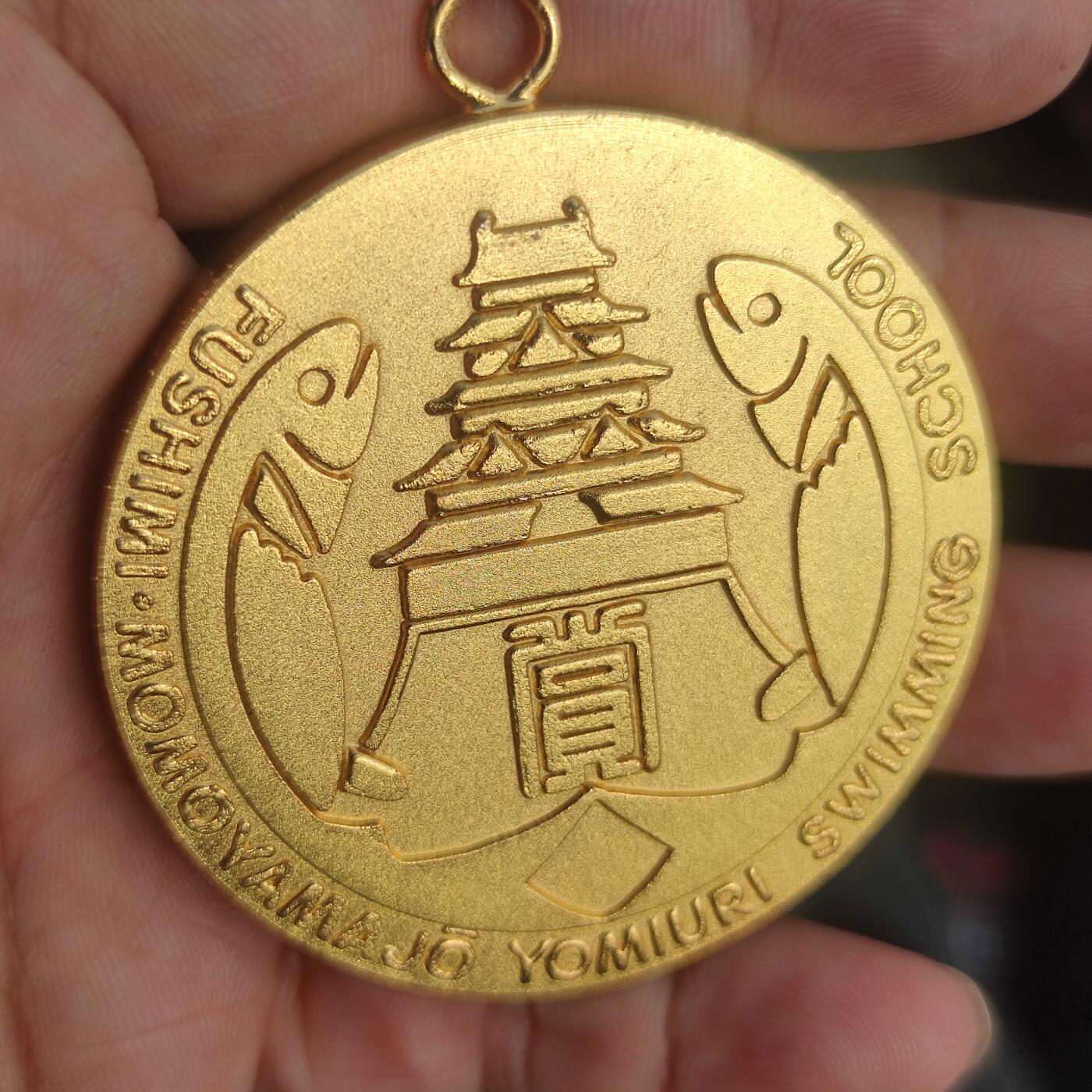 PCAI钱币10-57杂项小专场 又大又厚的铜镀金溪雕章