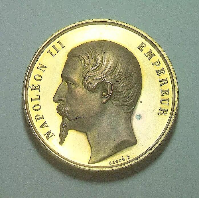 法国1859年 拿破仑三世精制高浮雕大镀金章 原盒 50MM