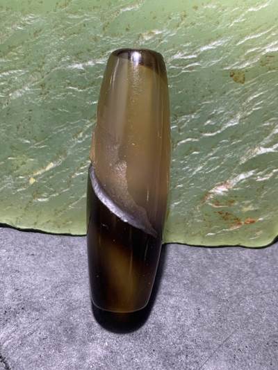 精美亚光高玉化天地巴西玛瑙手工俏色巧雕无相佛意境桶珠一个！ 精美亚光高玉化天地巴西玛瑙手工俏色巧雕无相佛意境桶珠一个！