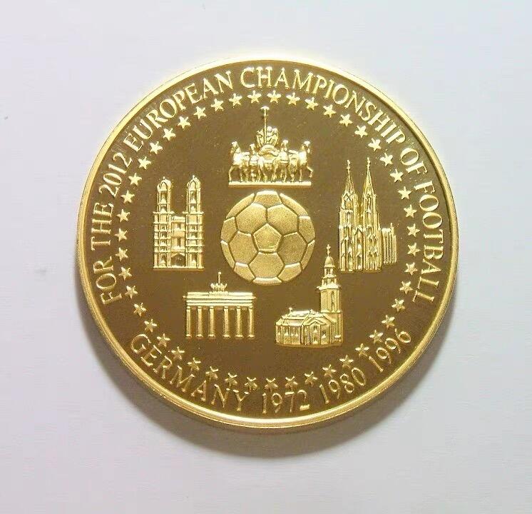 德国2012年首次夺欧洲杯50年 高浮雕精制大镀金章 40MM