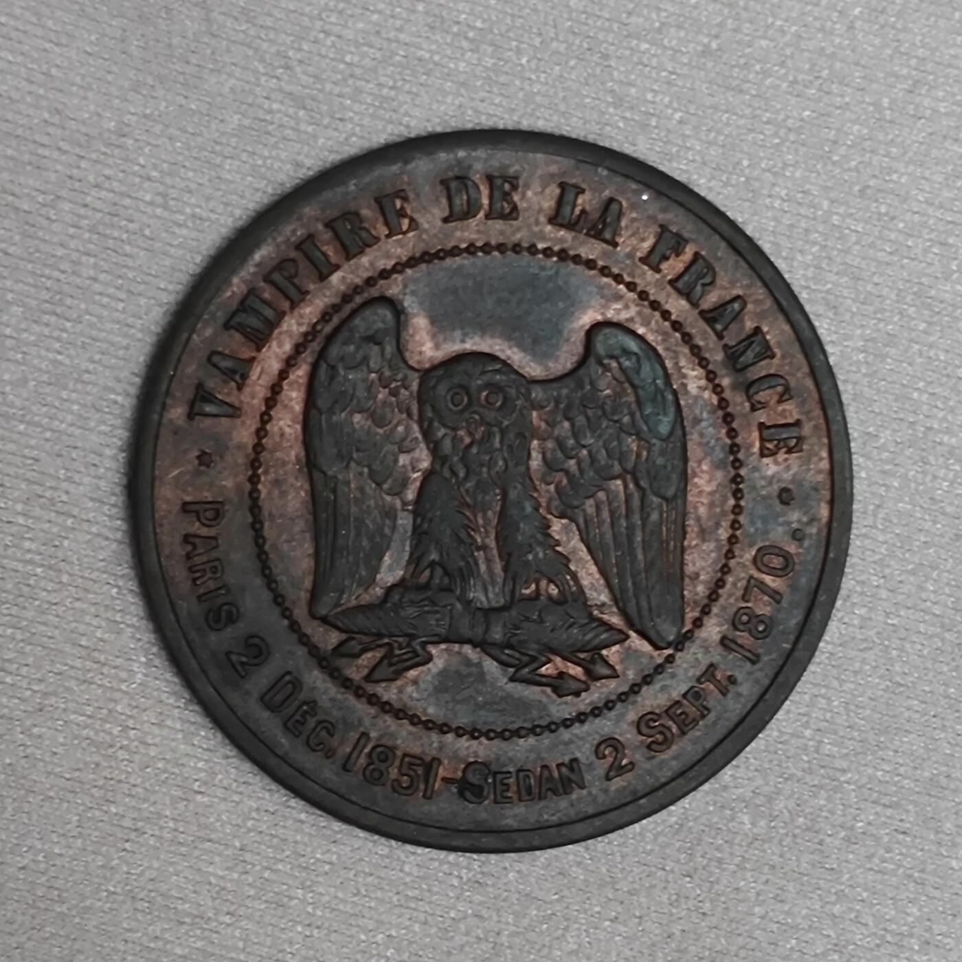 1870拿破仑三世战败投降讽刺纪念小铜章自然深蓝色包浆稀少度R1 