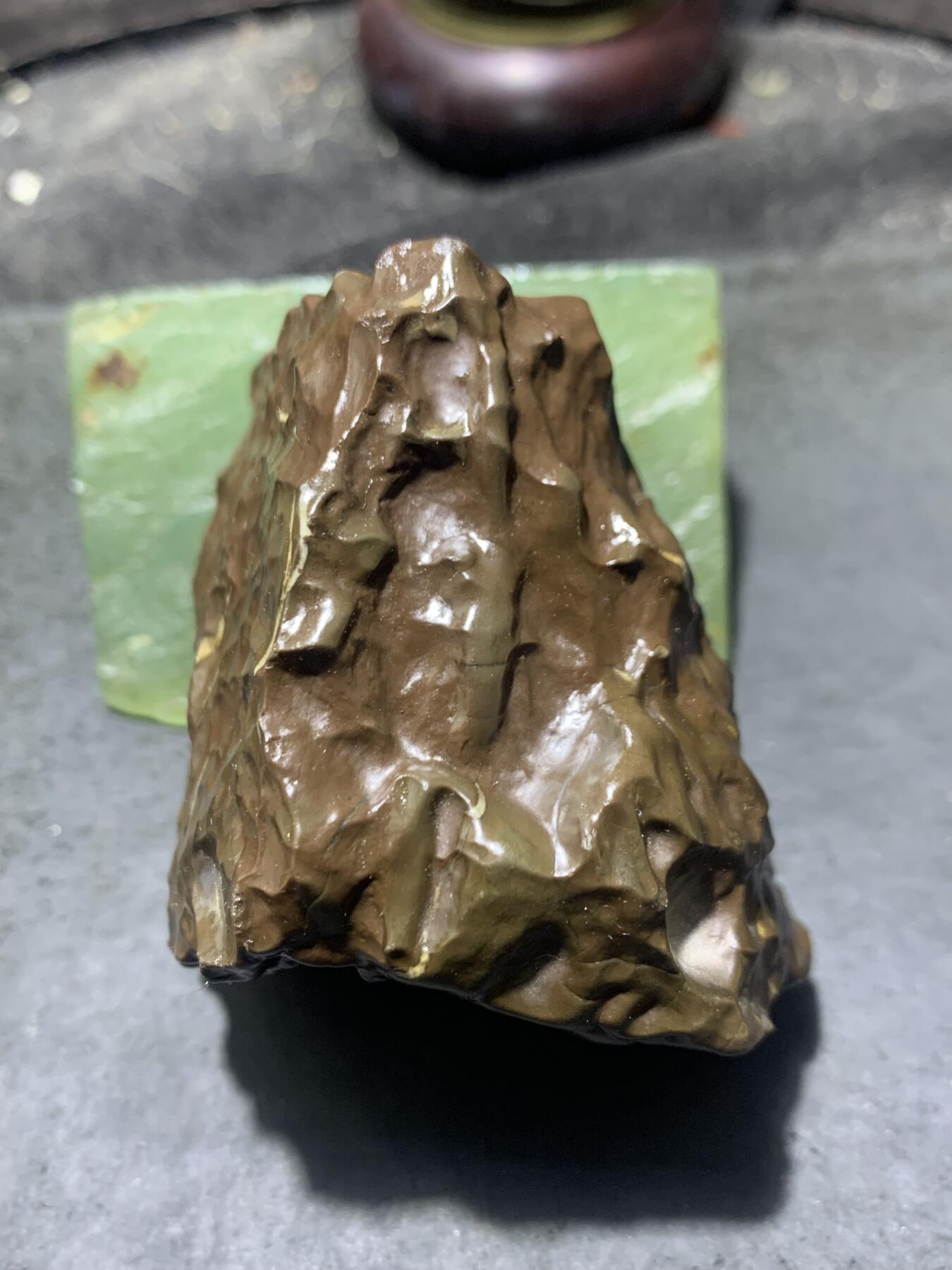 精美新疆风化，龟裂纹泥石原石把件（镇纸，摆件） 一块
