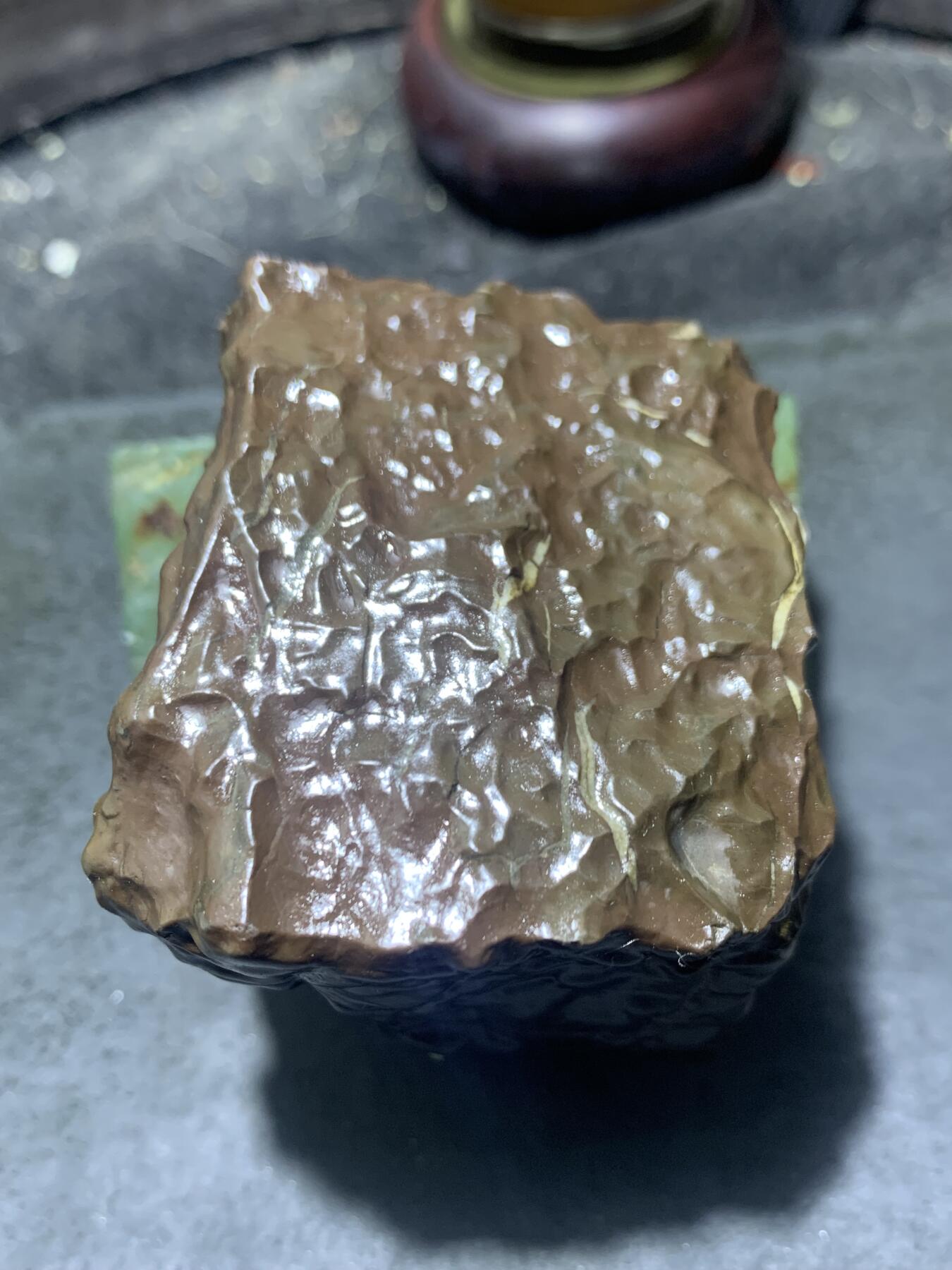 精美新疆风化，龟裂纹泥石原石把件（镇纸，摆件） 一块