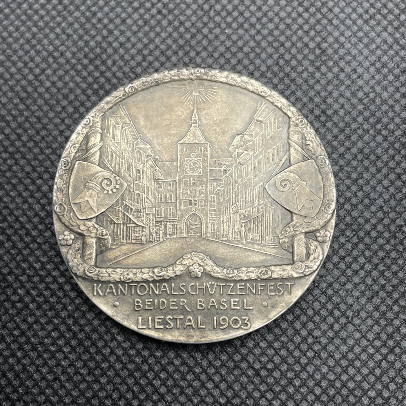 「木头集藏」章牌专场-第50期 Hans Frei～1903年瑞士利斯塔尔射击节银章，直径：45mm，38 g，少见品种。