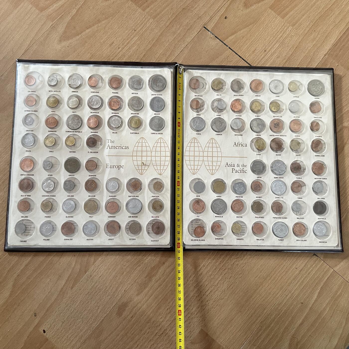 🌹外币初藏🌹🐯第100场 感谢诸友支持捧场！本期全场包邮！ 海外版百国硬币纪念册 有高值币比国内的好的多