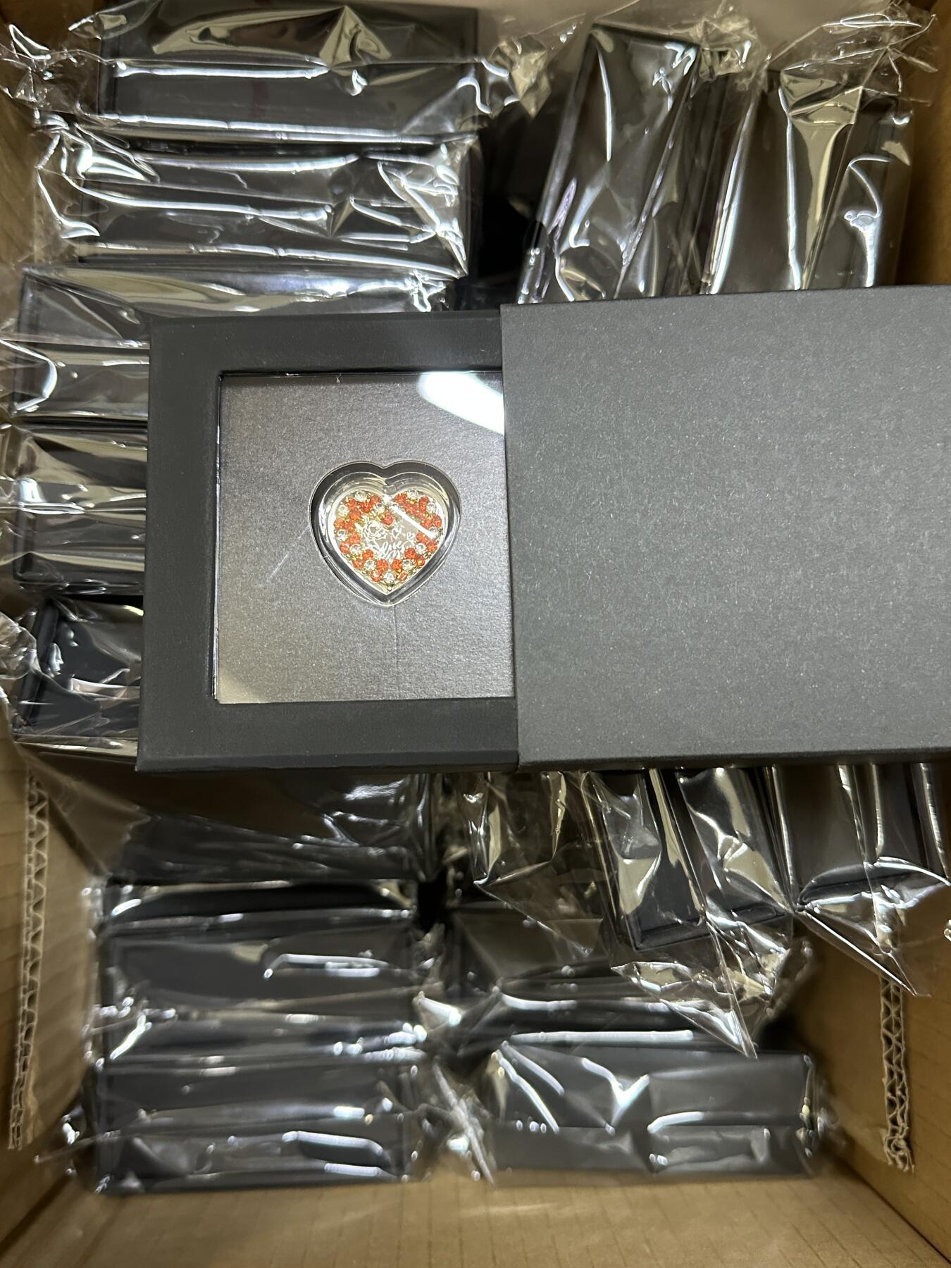 【金钰满堂钱币】拍卖第三十三期 金银币NGC评级币 纪念章 龙钞 2024年情人节纪念币纽埃快乐心形水晶镶嵌纪念银币.999足银