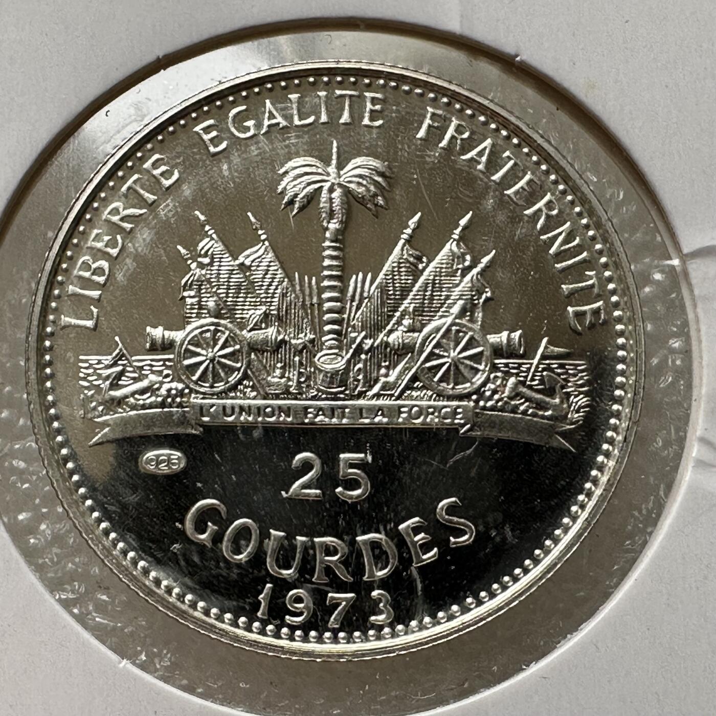 🌹外币初藏🌹🐯第100场 感谢诸友支持捧场！本期全场包邮！ 海地1973年世界杯25古德精制银币 10克92.5%银29毫米