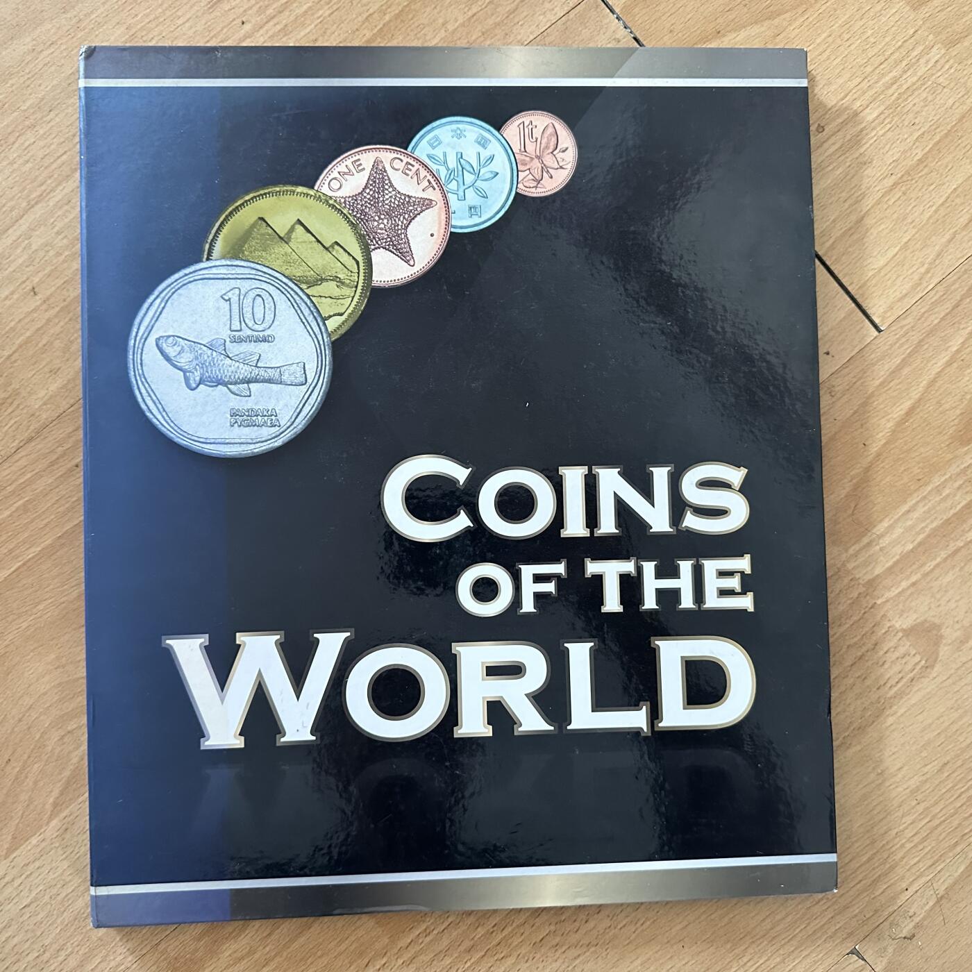 🌹外币初藏🌹🐯第100场 感谢诸友支持捧场！本期全场包邮！ 日本产硬币50国纪念册 可拆卸把玩 超大本