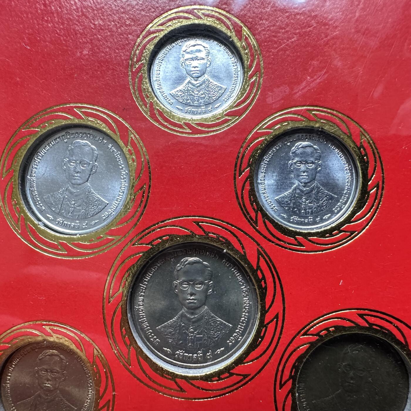 🌹外币初藏🌹🐯第100场 感谢诸友支持捧场！本期全场包邮！ 泰国1996年泰王登基50周年10枚套