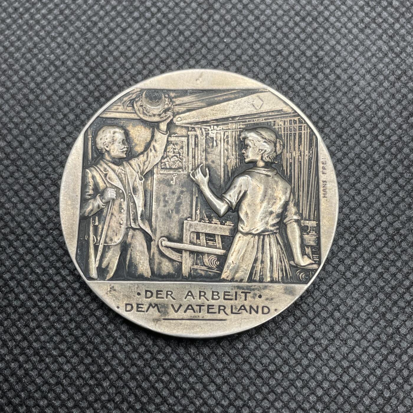 「木头集藏」章牌专场-第50期 Hans Frei～1903年瑞士利斯塔尔射击节银章，直径：45mm，38 g，少见品种。