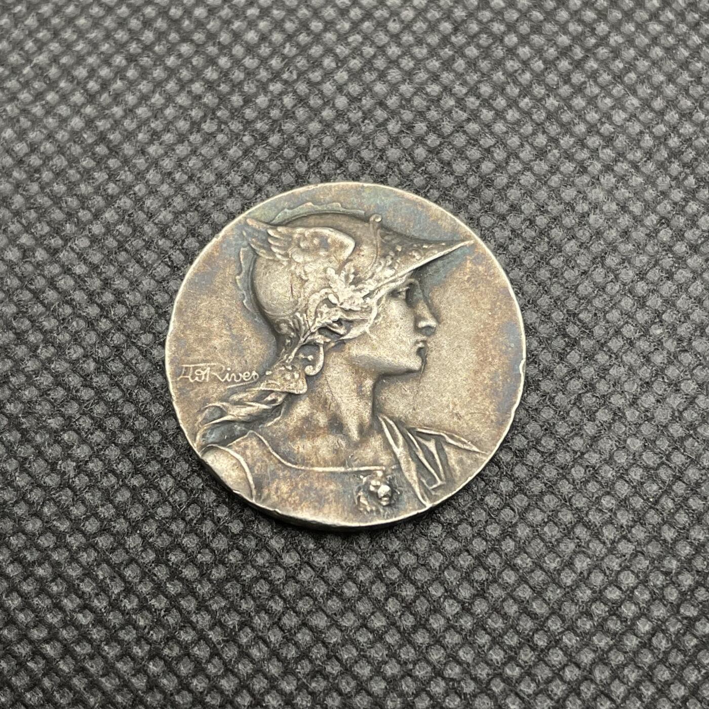 「木头集藏」章牌专场-第50期 Rivet～法国储蓄基金小银章  直径：26.5 mm，10 g，边铭：丰饶角 ARGENT