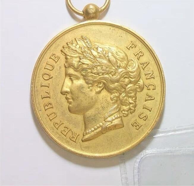 法国1900年前后 谷物女神头像高浮雕精制大镀金章 40MM