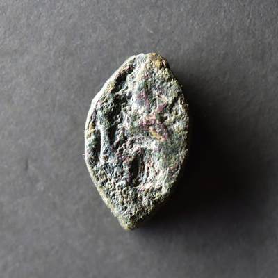 【良泉】【国庆精品场】10月2日晚19.30点开拍！ 222组，西方古代钱币、印章专场 - 公元1-3世纪【贵霜】女神坐像青铜印章戒指，戒面，未清理