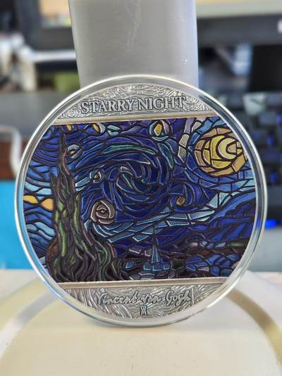 第175期拍卖【长期征集拍品】 - 加纳2022年彩色玻璃艺术系列1梵高星空2盎司彩色银币，999银，发行量500枚