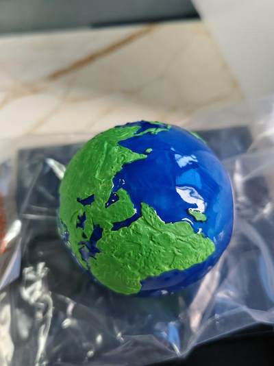 第175期拍卖【长期征集拍品】 - 巴巴多斯2022年保护绿色地球3盎司球形珐琅彩银币，999银，发行量2999枚原价3200