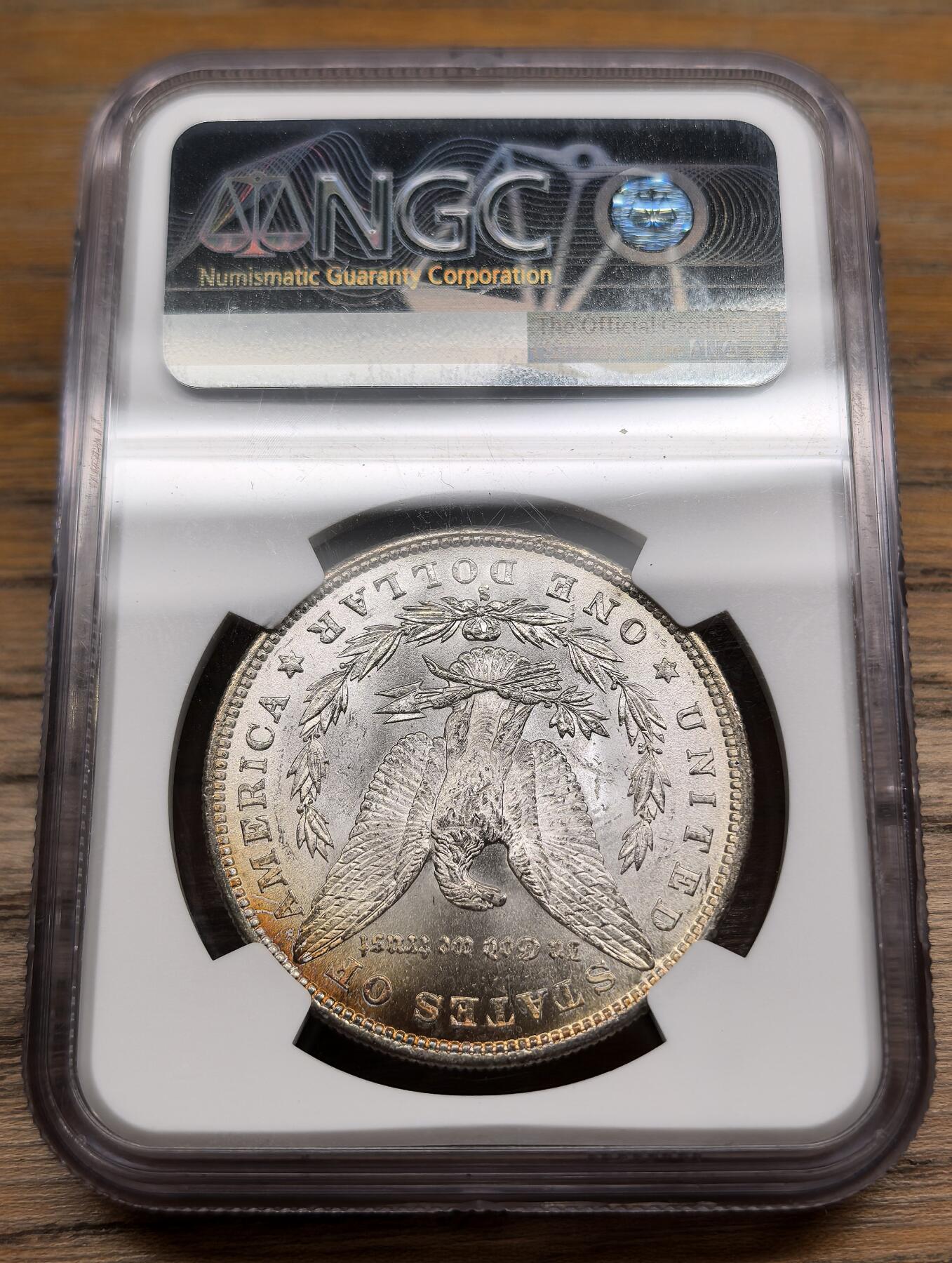 凡希社世界钱币微拍第二百九十期 1880S美国摩根壹元NGC-MS66，相当精彩的五彩包浆，让人过目不忘的一枚高分收藏级摩根！(视频参考)