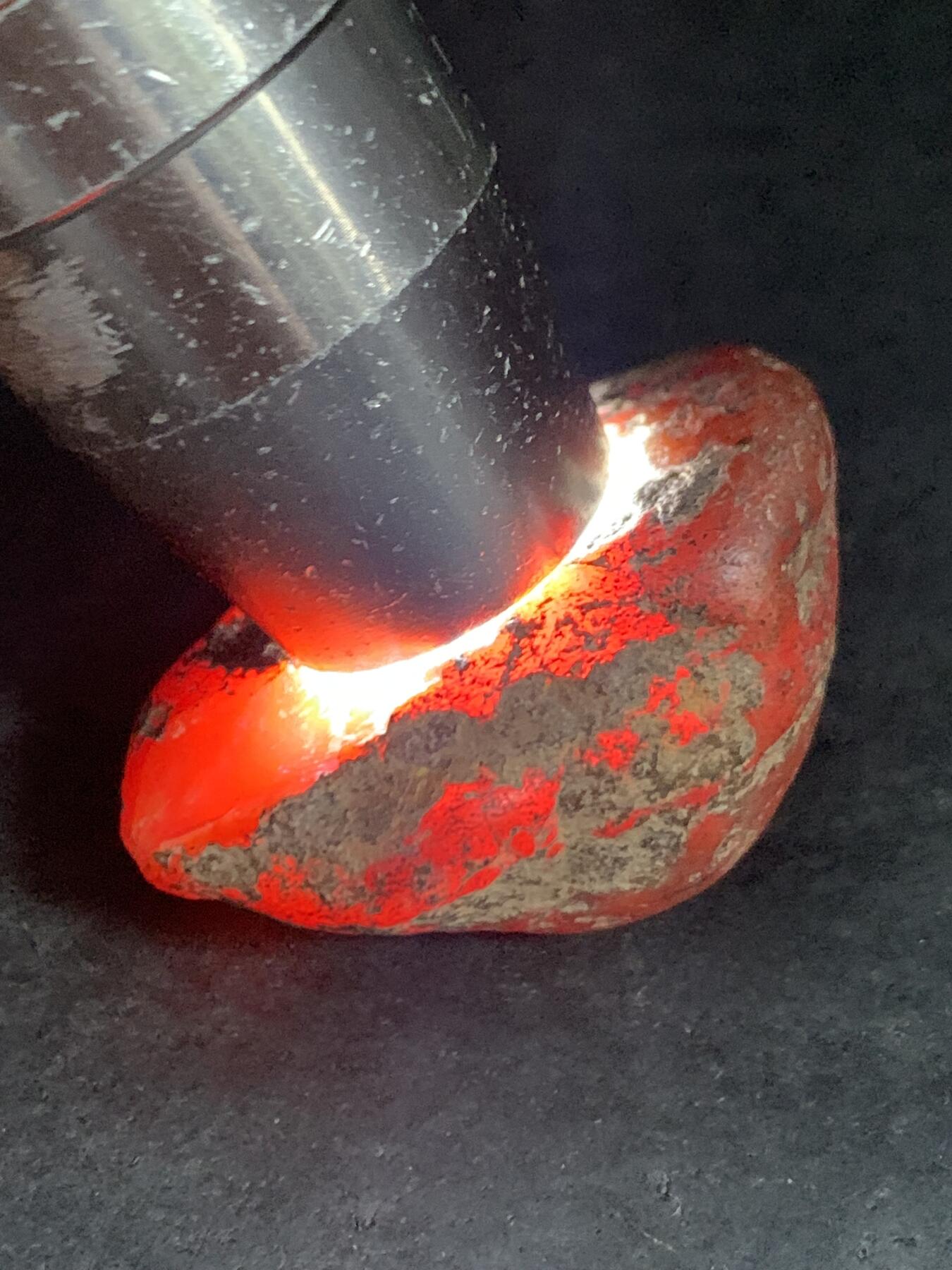 精美红皮原皮开窗料南红玛瑙原石一颗