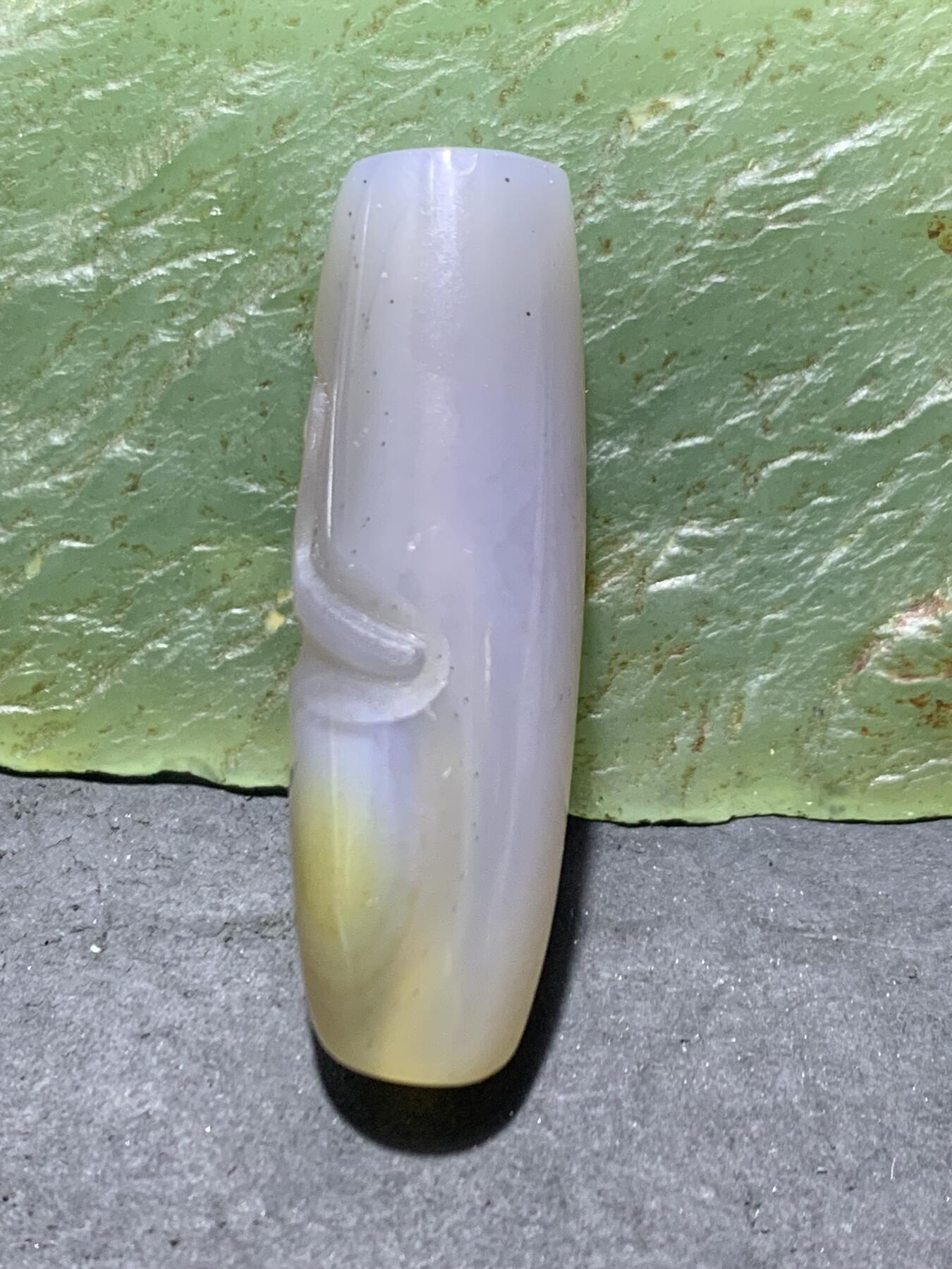 精美亚光高玉化巴西玛瑙手工俏色巧雕义字桶珠一个！