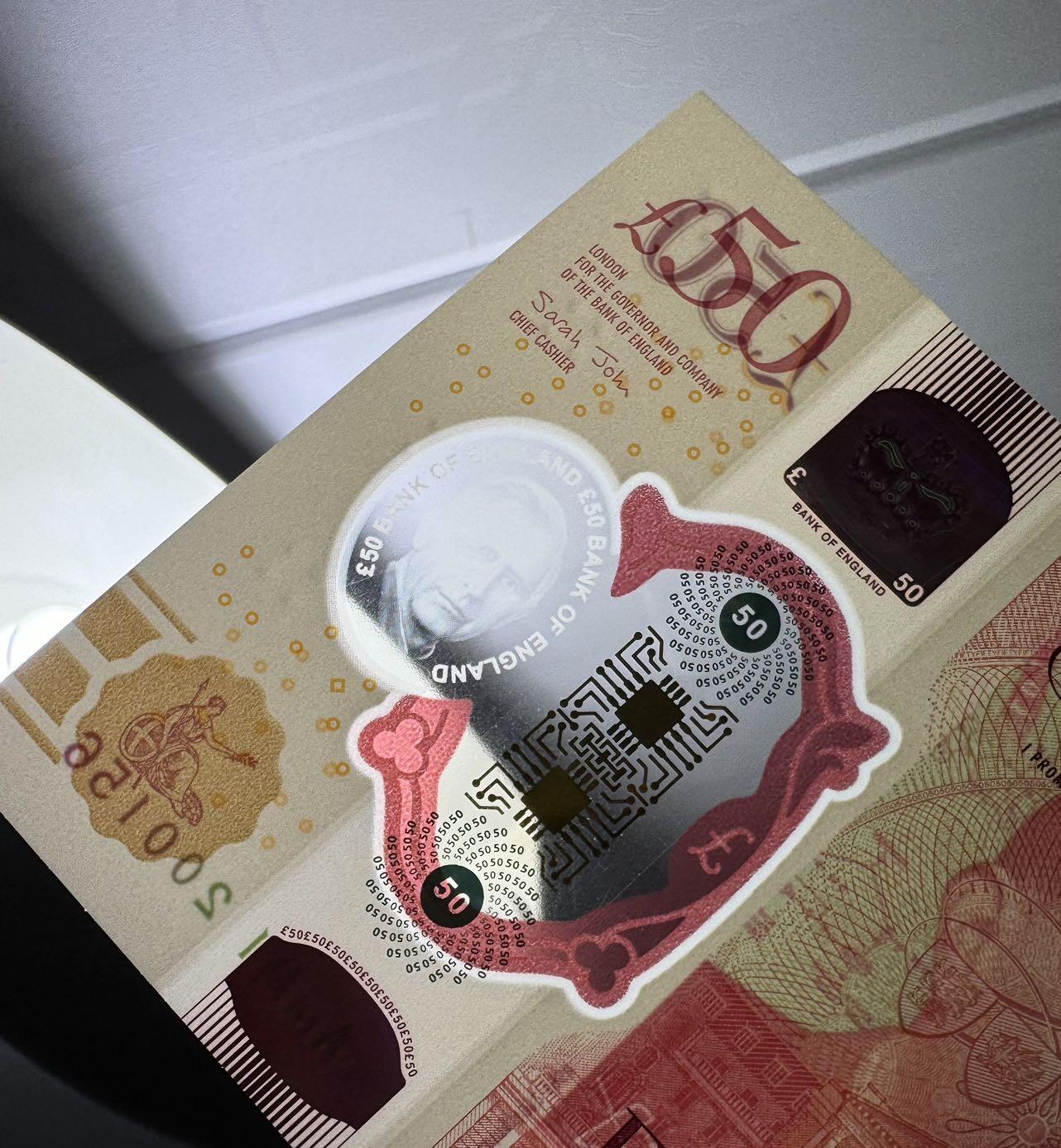 收藏联盟Quantum Auction 第393期拍卖  英国2024年50镑 品相UNC AJ01冠 号码无347  查理三世国王
