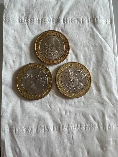 英国2英镑双金属币，3枚一套莎士比亚纪念硬币 - 英国2英镑双金属币，3枚一套莎士比亚纪念硬币