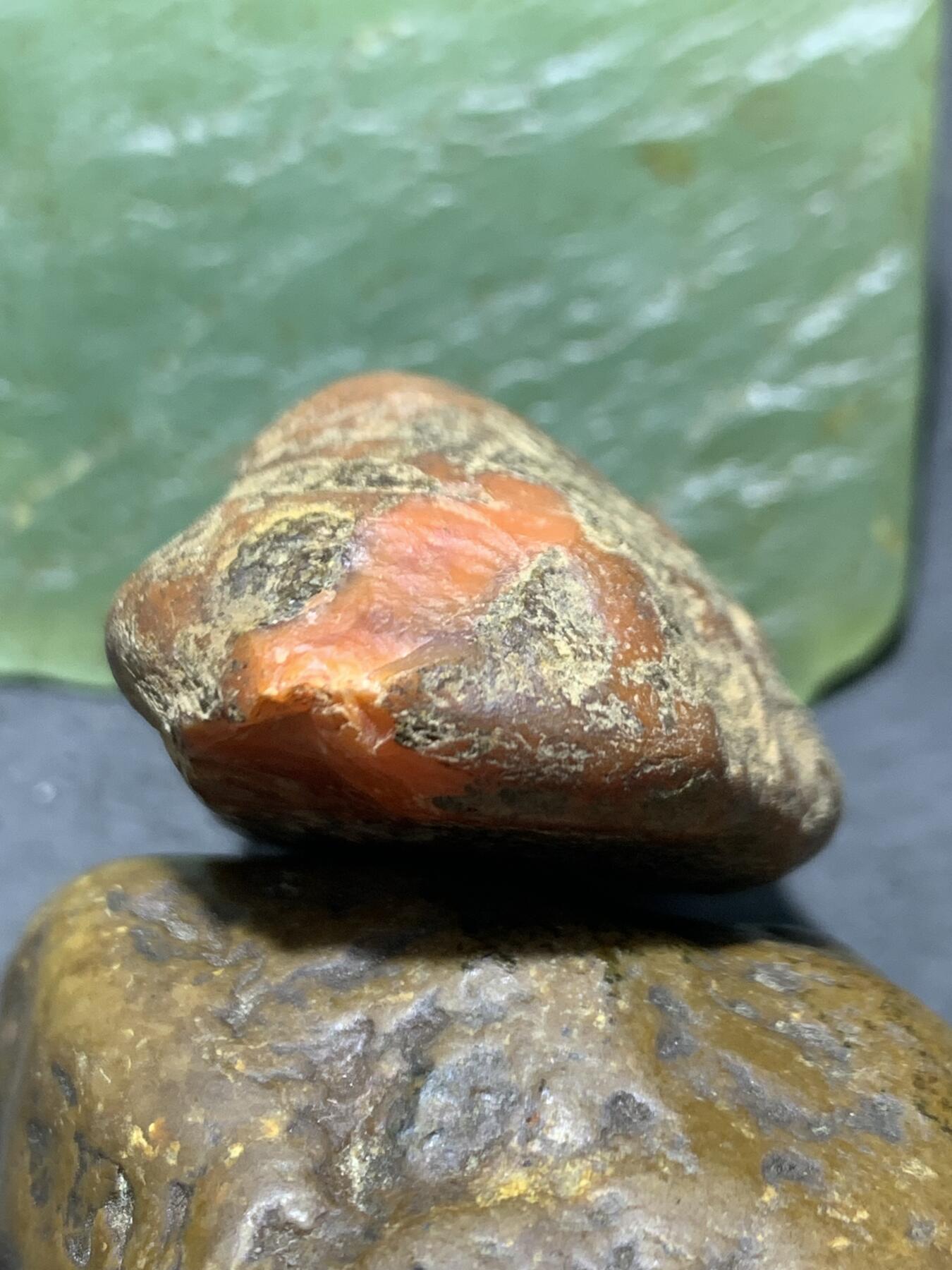 精美红皮原皮开窗料南红玛瑙原石一颗