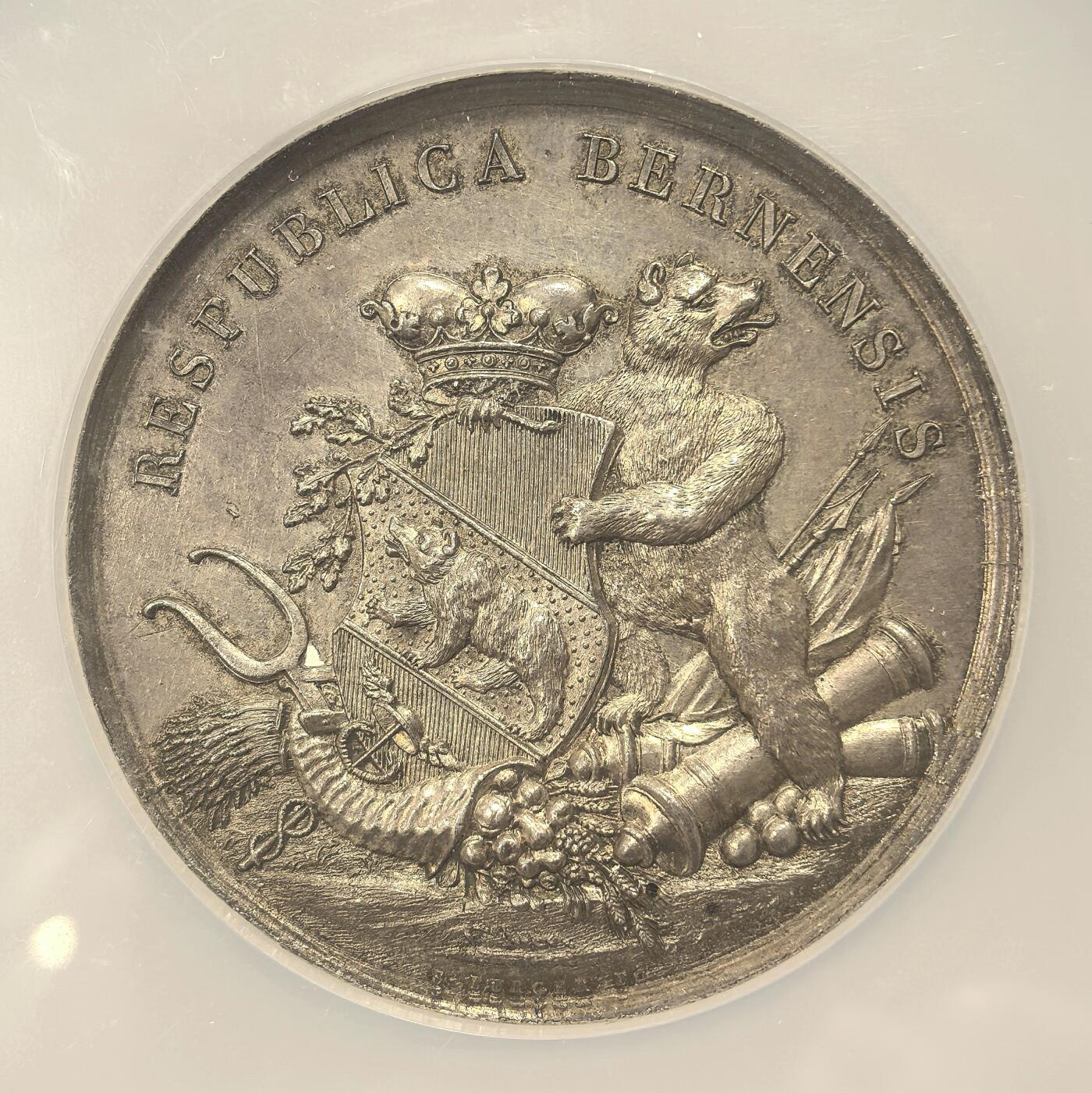 博洋堂“瑰宝之夜”第100期盛典专场（全场顺丰包邮） NGC MS63 瑞士伯尔尼1819年费莉西塔斯银章，十六芬尼大银章，稀少名品，冠军分数