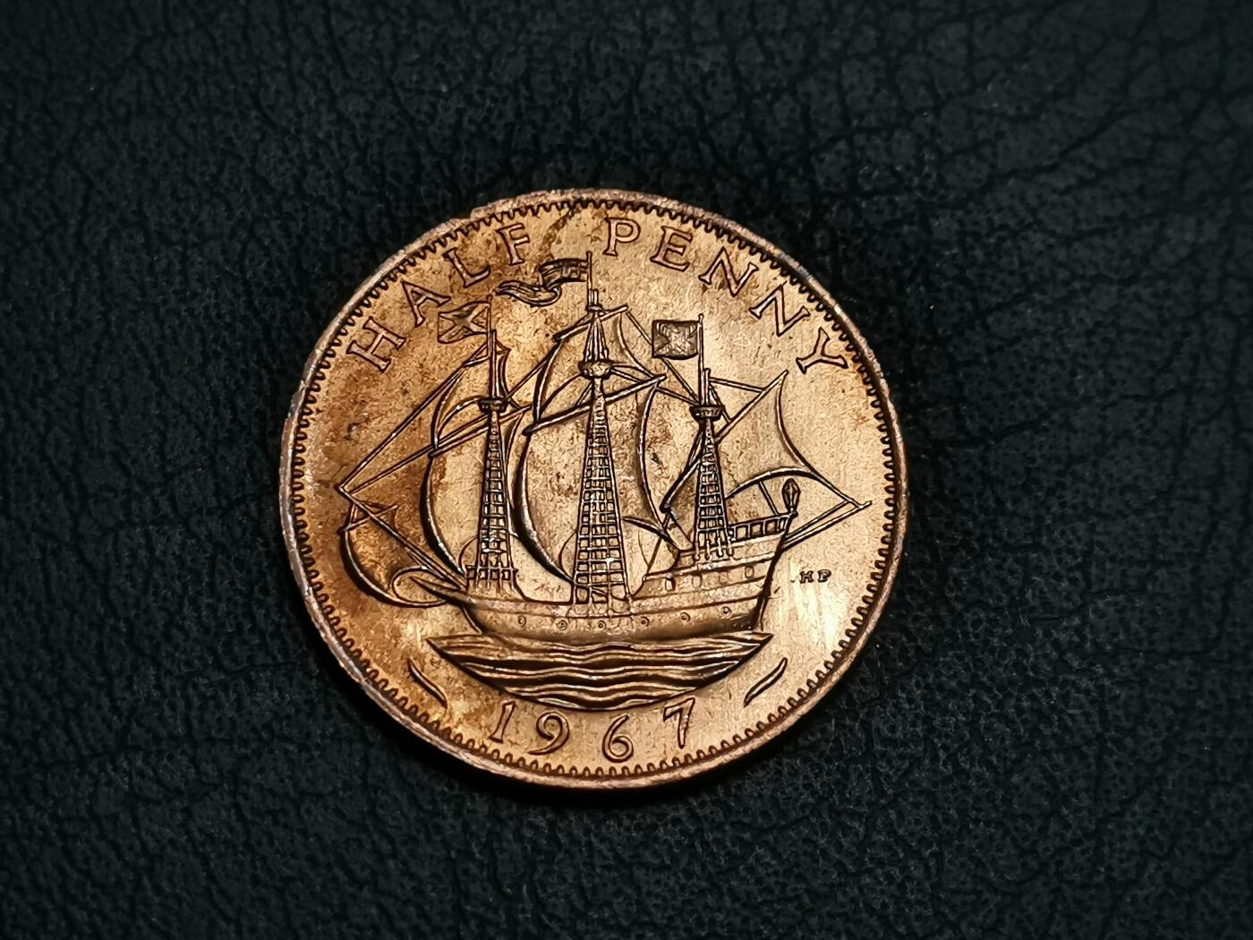 精美卫国战争胜利系列纪念钞币以及世界各国钱币专场 1枚未流通带原光英国女王半便士铜币 整体品相都差不多随机发货一枚