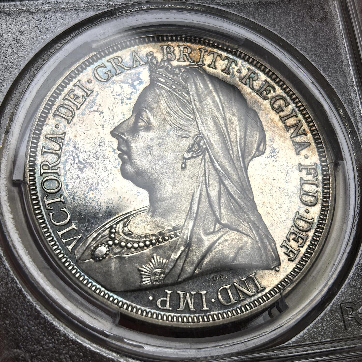 博洋堂“瑰宝之夜”第100期盛典专场（全场顺丰包邮） PCGS PR63CAM 英国1893LVI维多利亚披纱精制马剑克朗，顶级镜面状态，所见基本都到不了CAM，可遇而不可求的巅峰级藏品