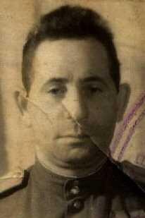 苏联勋章奖章拍卖12月6日晚上九点结束 找不到的加我qq或者微信都是184277308备注苏章拍卖。最好加微信群每次都会通知还有提前可以一口价的 最近会持续拍卖一些东西。			 苏联二战红星勋章 六位数 947347 品相不错 佩戴痕迹 右下角顶部轻微小瑕疵几乎不可见 原配银盖子 带登记卡 早期服役获得  Тропынин Иван Иванович 照片和其他资料也很多 感兴趣的可以去查一下 