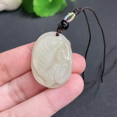 新疆颜紫熹品牌和田玉专场第16期 - 新疆和田玉白玉手工雕刻件莲年有鱼吊坠