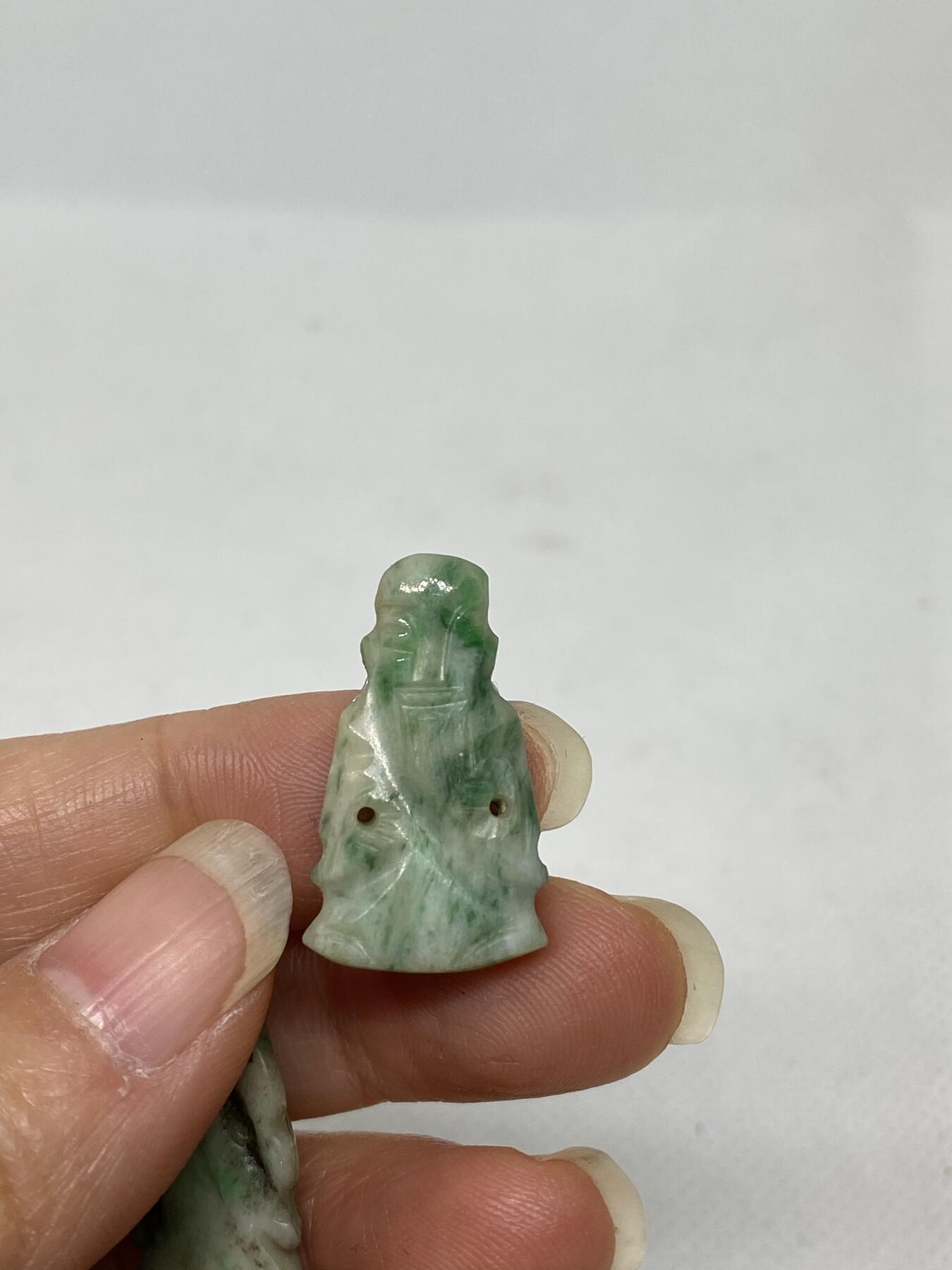 老翡翠“福禄寿”三星，尺寸2.4厘米左右，品相如图，400包快递