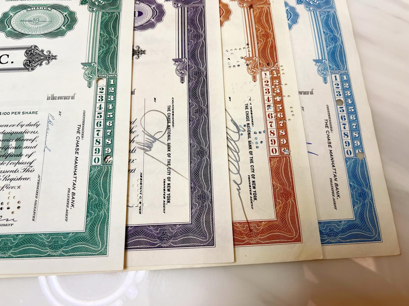 著名的辉瑞制药公司股票4张不同大通银行代理发行包括一张早期品种雕刻版印制- 美钞公司雕刻作品发烧友- 美钞公司雕刻作品发烧友-