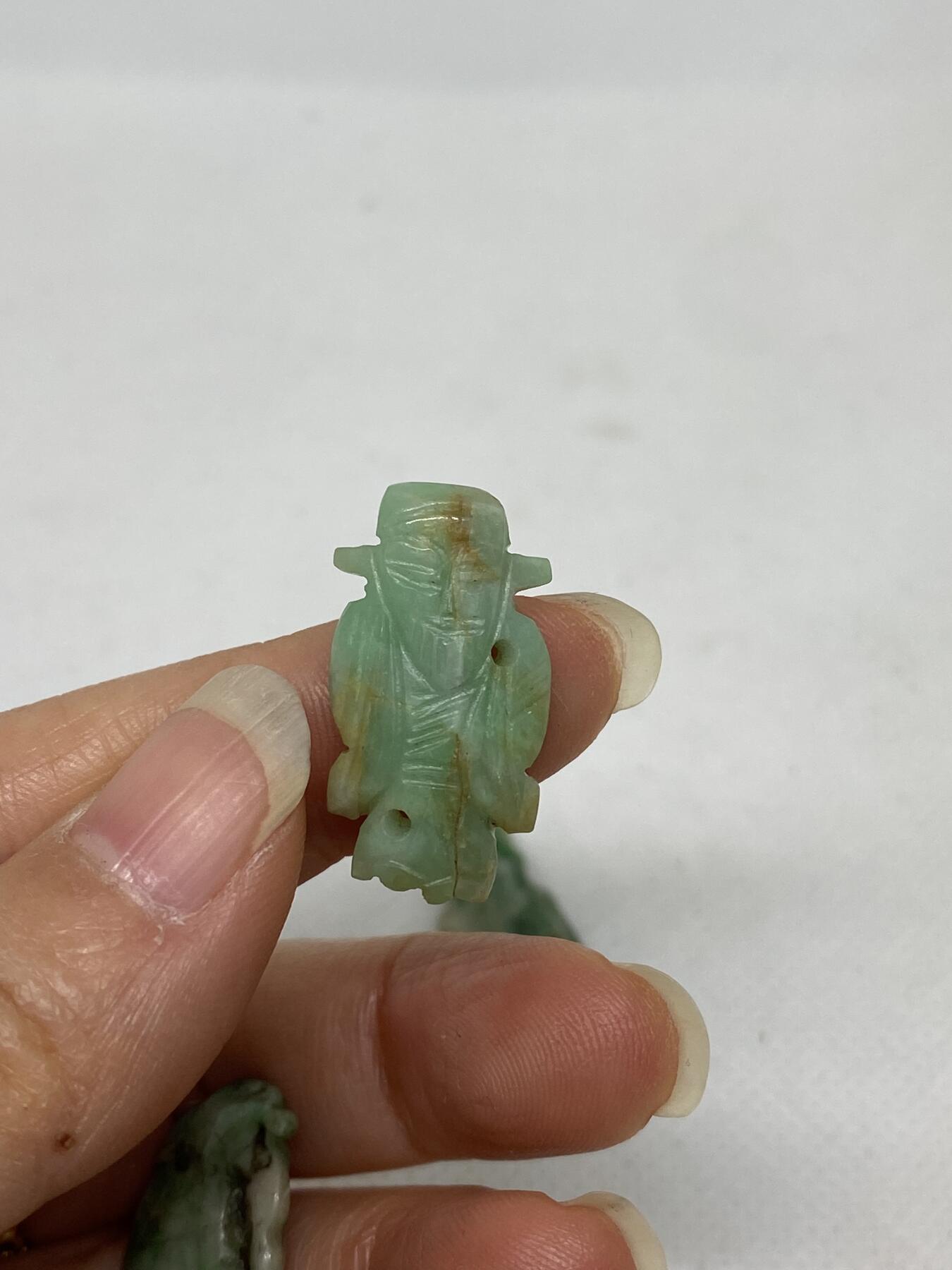 老翡翠“福禄寿”三星，尺寸2.4厘米左右，品相如图，400包快递