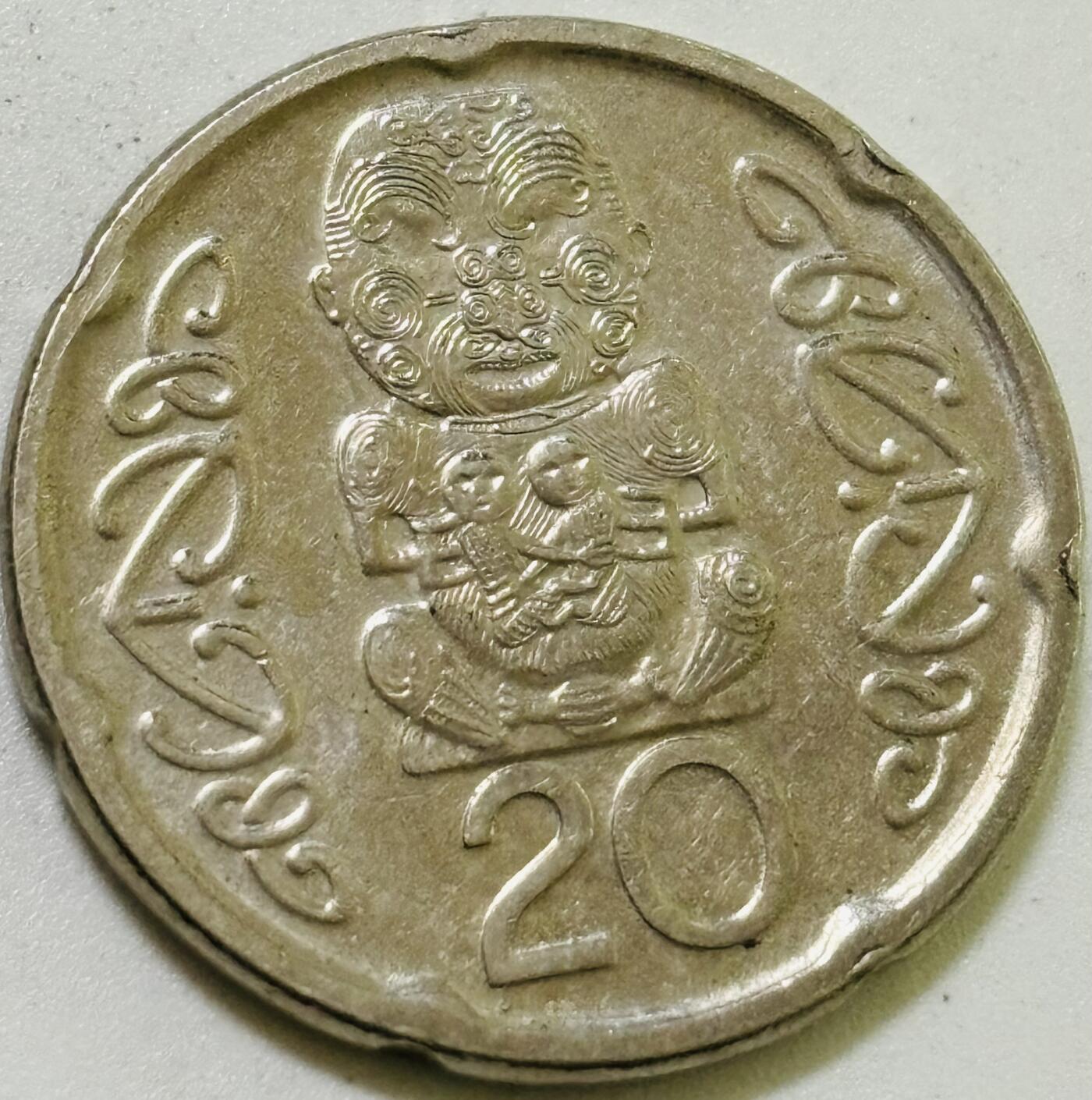文馨钱币收藏第187 场 新西兰 20 分，土著人生殖器图腾