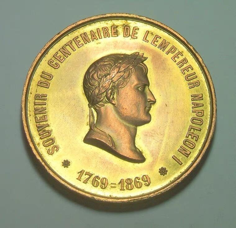 法国1869年 拿破仑诞辰百年金叶冠高浮雕精制大镀金章 50MM