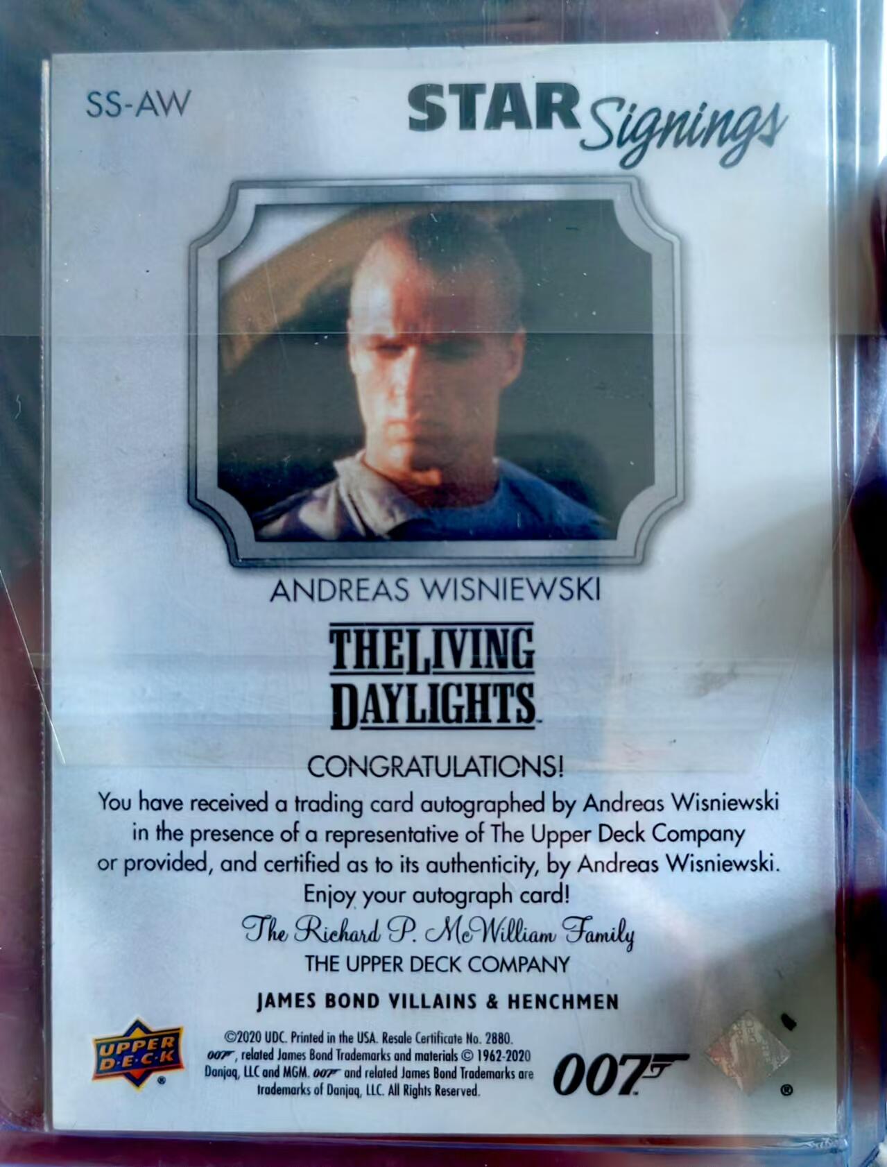 龍虎卡牌ᴿ XIII（万物皆可） 【亲签】007电影演员亲签-卡签-UD出品