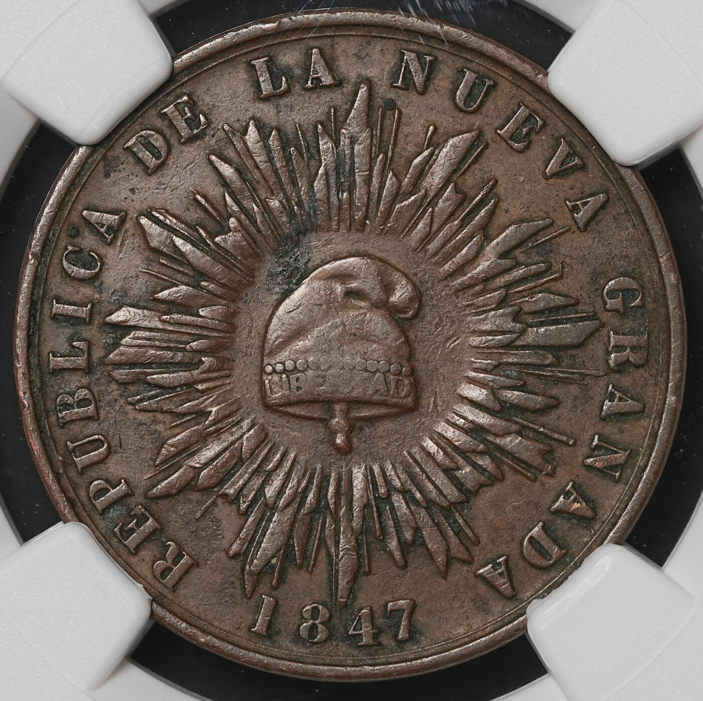 修遠堂世界钱币第四十八期 全场包邮 NGC XFD 1847年哥伦比亚1/10 Real铜币 原汁原味巧克力色
