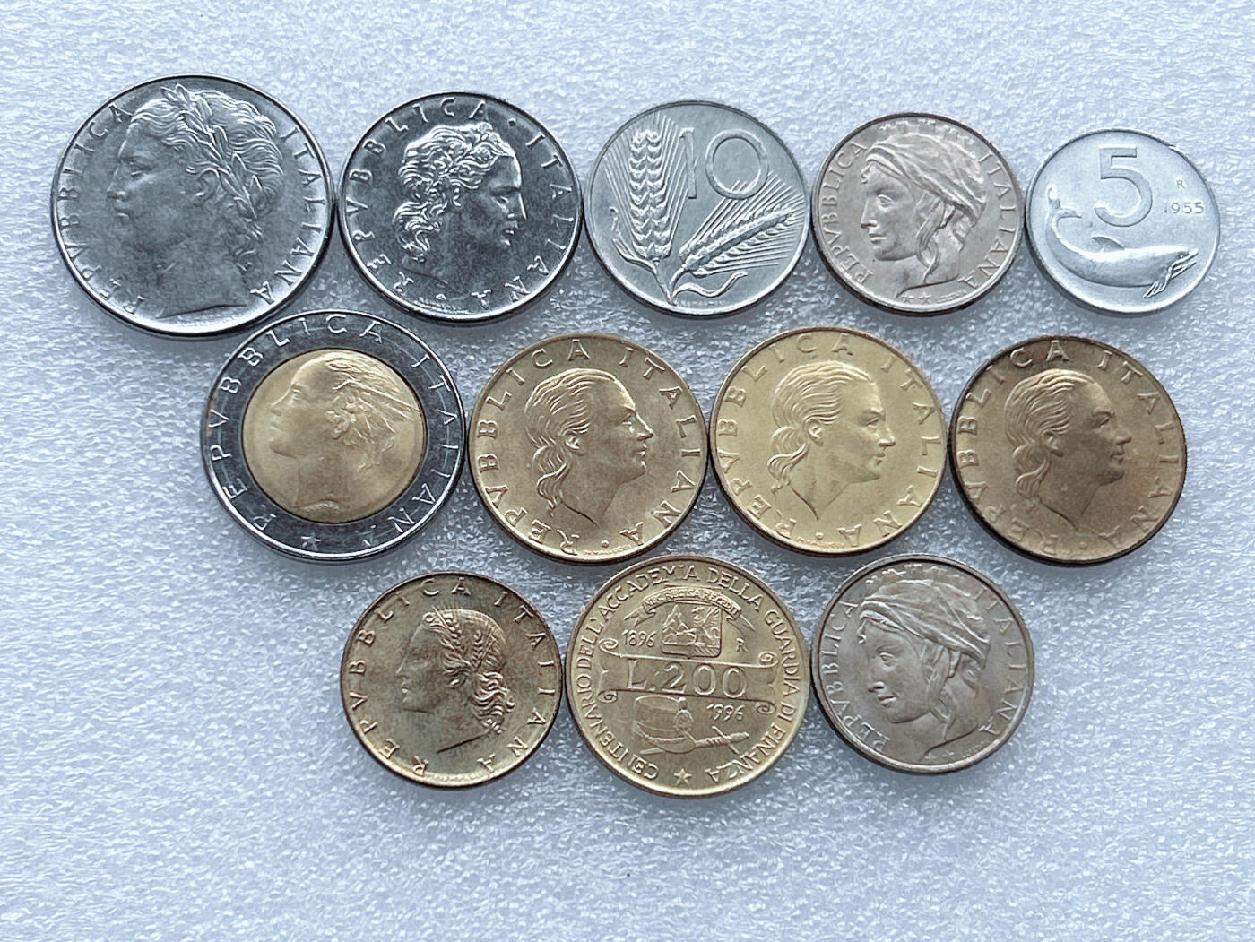 第一海外回流一元起拍收藏 散集专场. 第143期 意大利硬币12枚